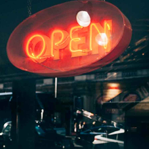 percetakan bandung, percetakan di bandung, cetak buku bandung, cetak brosur bandung, percetakan online bandung, percetakan murah bandung, cetak kalender bandung. Neon Box Bulat : Solusi Efektif dan Estetis untuk Promosi Pemasaran Visual