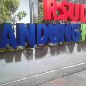 percetakan bandung, percetakan di bandung, cetak buku bandung, cetak brosur bandung, percetakan online bandung, percetakan murah bandung, cetak kalender bandung. Mengapa Huruf Timbul Stainless Semakin Populer? Ini Alasannya!