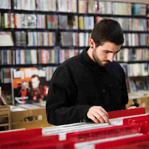 percetakan bandung, percetakan di bandung, cetak buku bandung, cetak brosur bandung, percetakan online bandung, percetakan murah bandung, cetak kalender bandung. Tempat Cetak Buku Bandung Solusi Lengkap untuk Penulis dan Penerbit Lokal