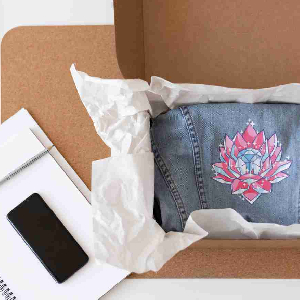 percetakan bandung, percetakan di bandung, cetak buku bandung, cetak brosur bandung, percetakan online bandung, percetakan murah bandung, cetak kalender bandung. Custom Box Packaging Baju Solusi Kemasan Profesional untuk Brand Fashion
