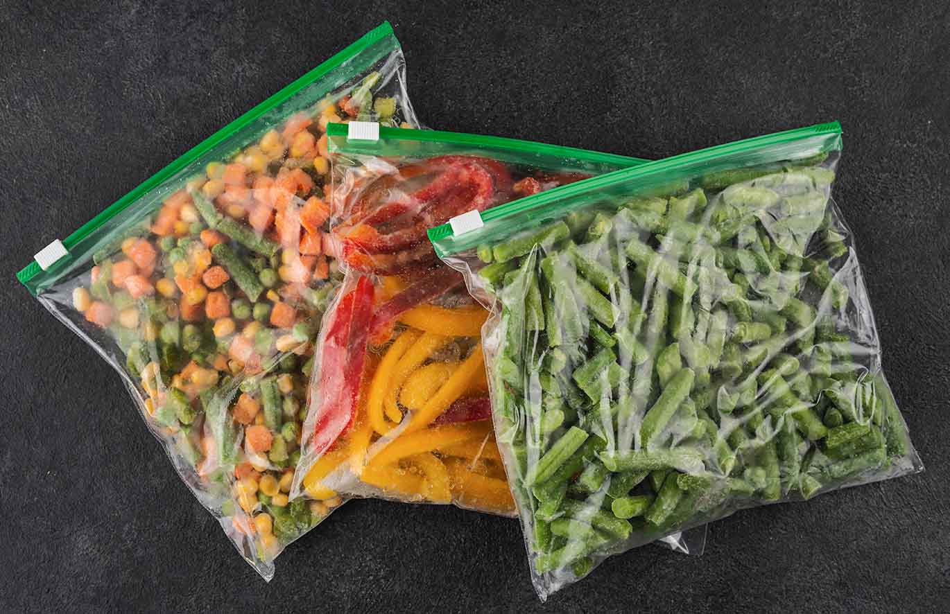 percetakan bandung Jasa Cetak Kemasan Plastik Bandung Terpercaya Keberadaan jasa cetak kemasan plastik Bandung terpercaya sangat membantu sebagian besar pemilik bisnis di Indonesia yang hendak membuat kemasan produk dari material plastik.