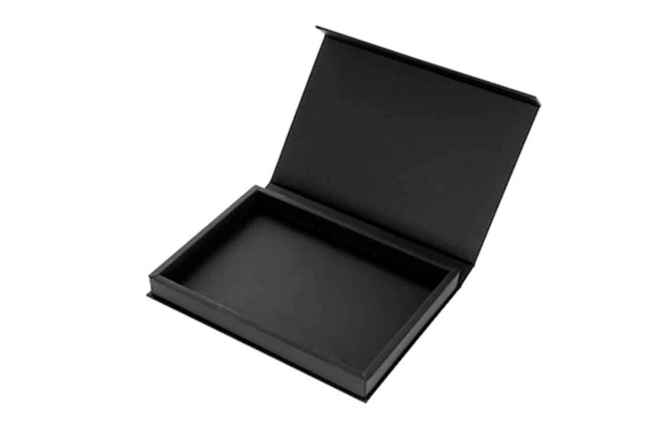percetakan bandung Kelebihan Custom Hardbox Bandung untuk Membuat Produk Lebih Eksklusif Masih belum ada banyak orang yang tahu bahwa custom hardbox Bandung memiliki kelebihan yang dapat membuat suatu produk terlihat lebih eksklusif.