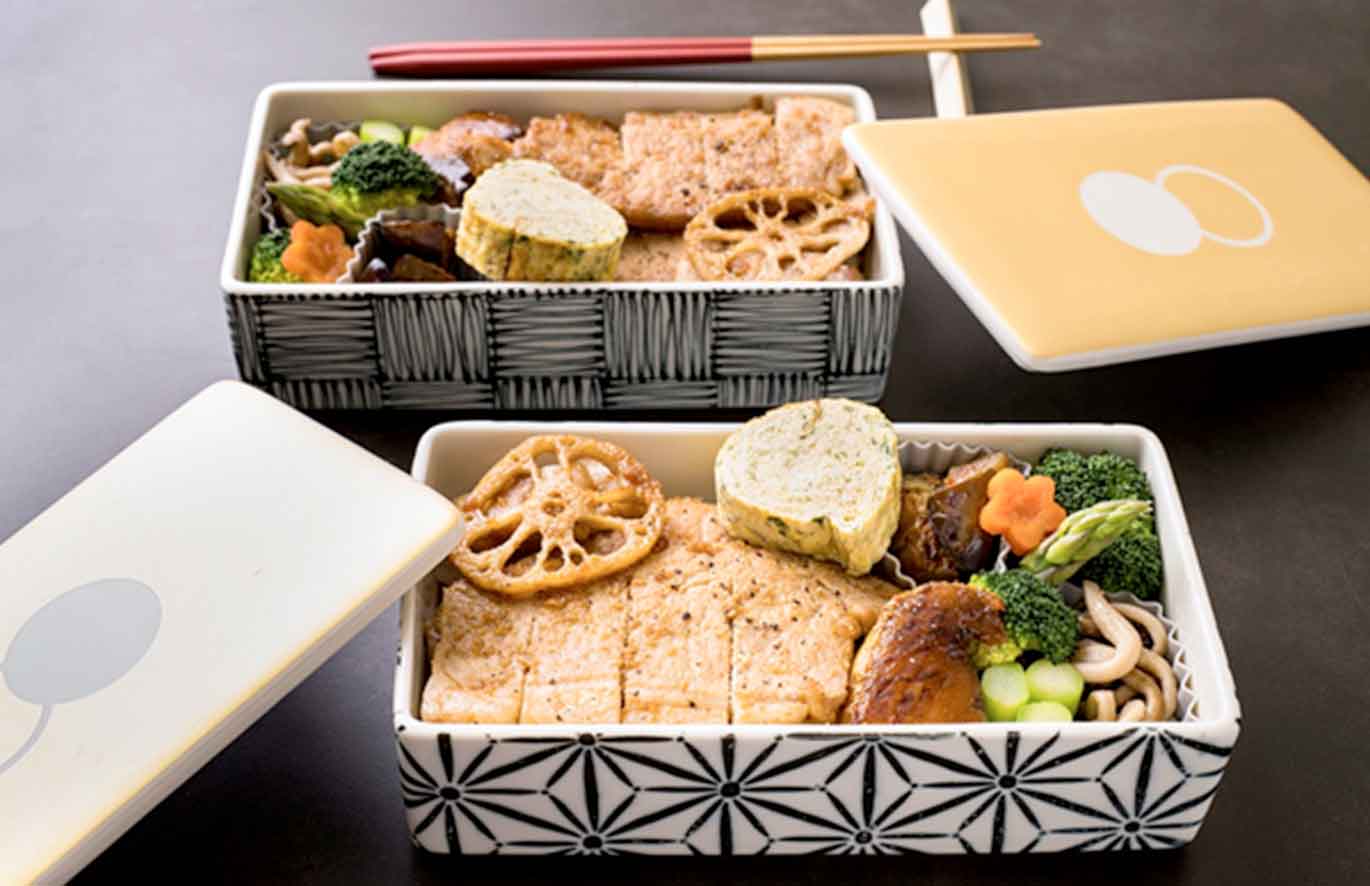 percetakan bandung Cetak Dus Makanan Online yang Berkualitas dan Tahan Lama Bagi penggiat bisnis kuliner, perlu sekali menggunakan jasa cetak dus makanan online. Adanya dus, akan membuat pengemasan makanan menjadi lebih praktis.