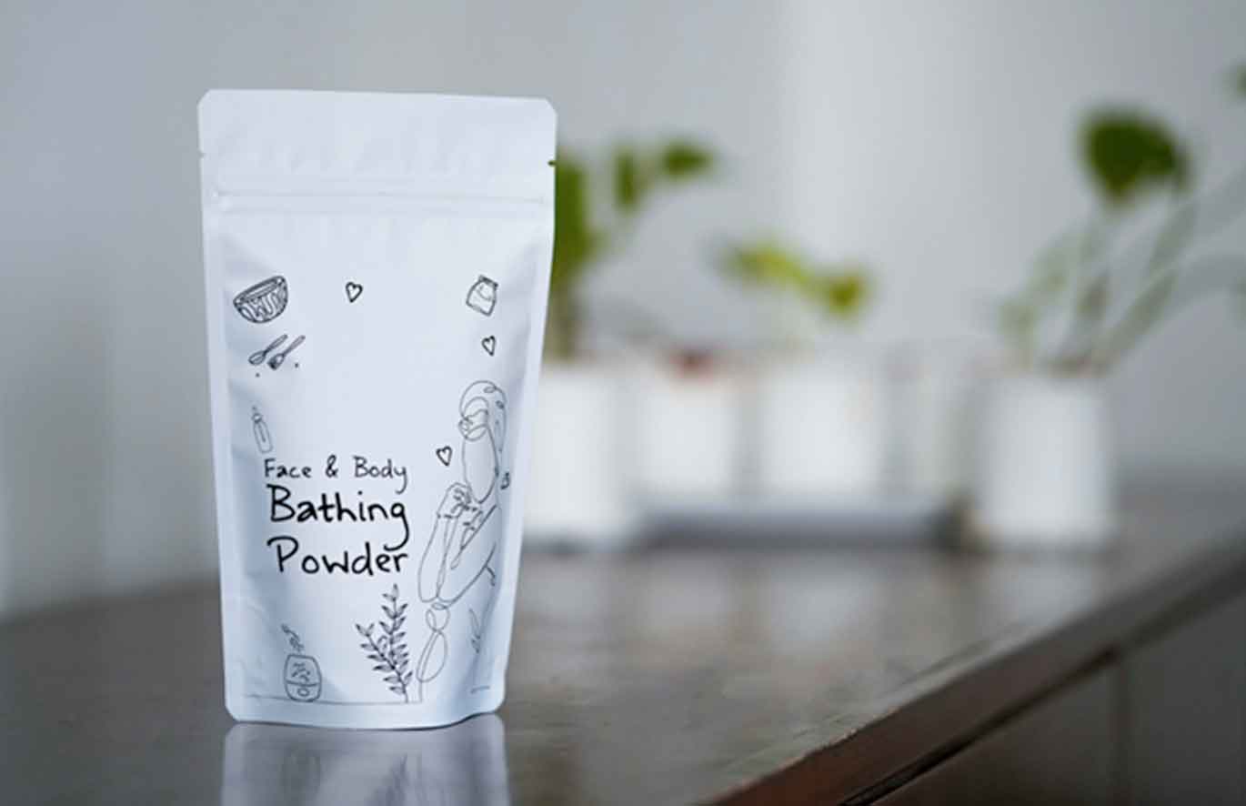 percetakan bandung Standing Pouch Custom Murah Terbaik, Jadikan Produk Tetap Kekinian Salah satu kemasan yang paling banyak digunakan adalah standing pouch custom murah, terutama di usaha kecil dan menengah. Bentuk dan warna kemasan ini dianggap bisa menambah nilai jual.