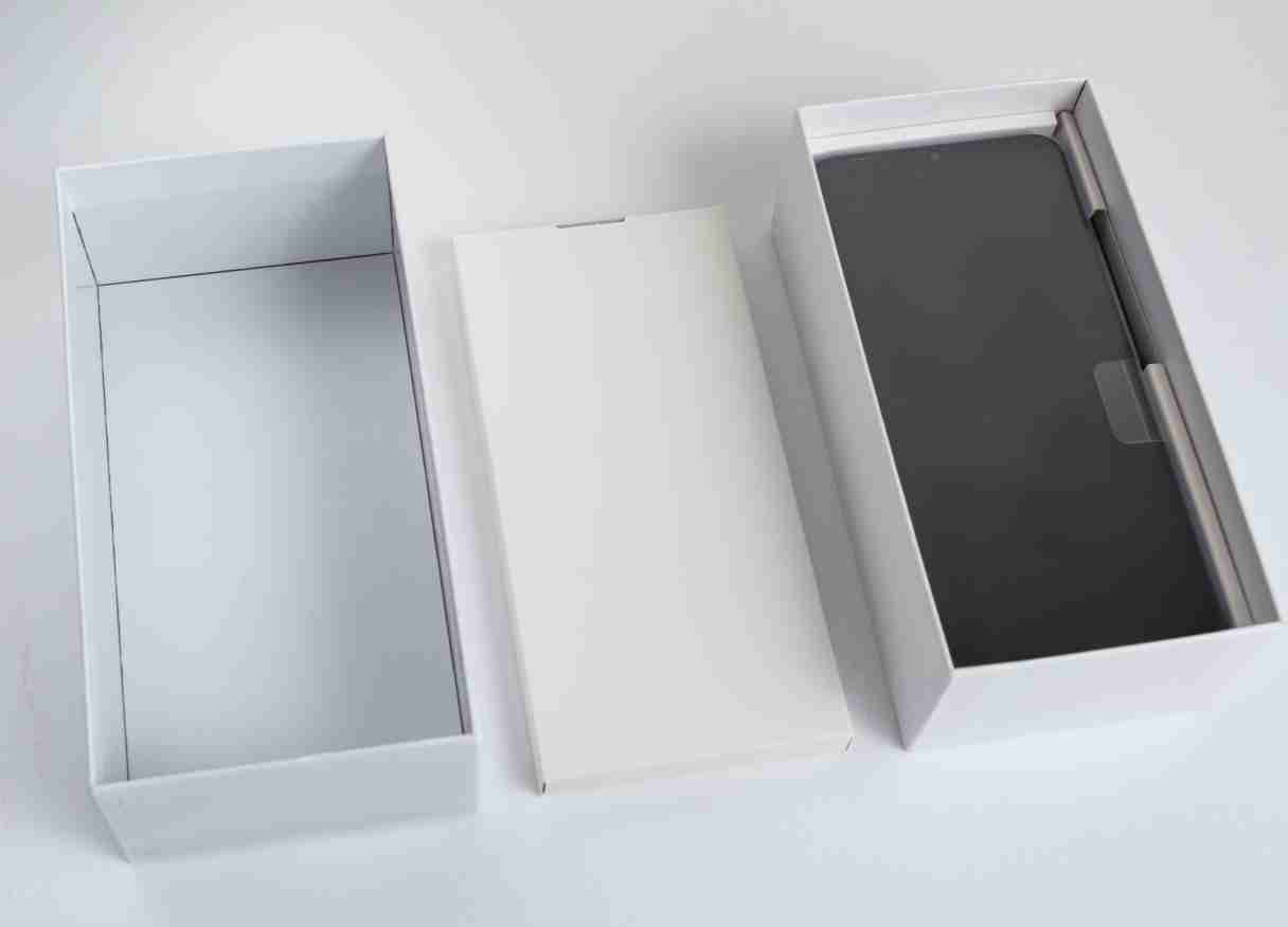 percetakan bandung Hardbox Custom Murah Bandung Solusi Kemasan Premium dengan Harga Terjangkau . Dan jika Anda mencari hardbox custom murah Bandung, Anda berada di tempat yang tepat. Artikel ini akan mengulas mengapa hardbox custom menjadi pilihan ideal
