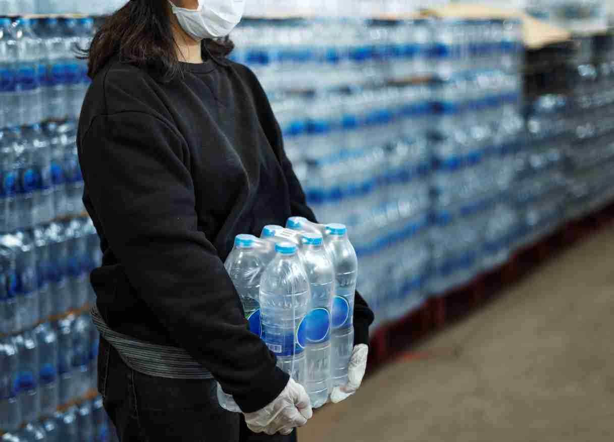 percetakan bandung Air Minum Kemasan Bandung Solusi Praktis Kebutuhan Hidratasi Masyarakat Modern Salah satu produk yang mengalami pertumbuhan signifikan di kota ini adalah air minum kemasan Bandung. Produk ini telah menjadi kebutuhan pokok masyarakat modern
