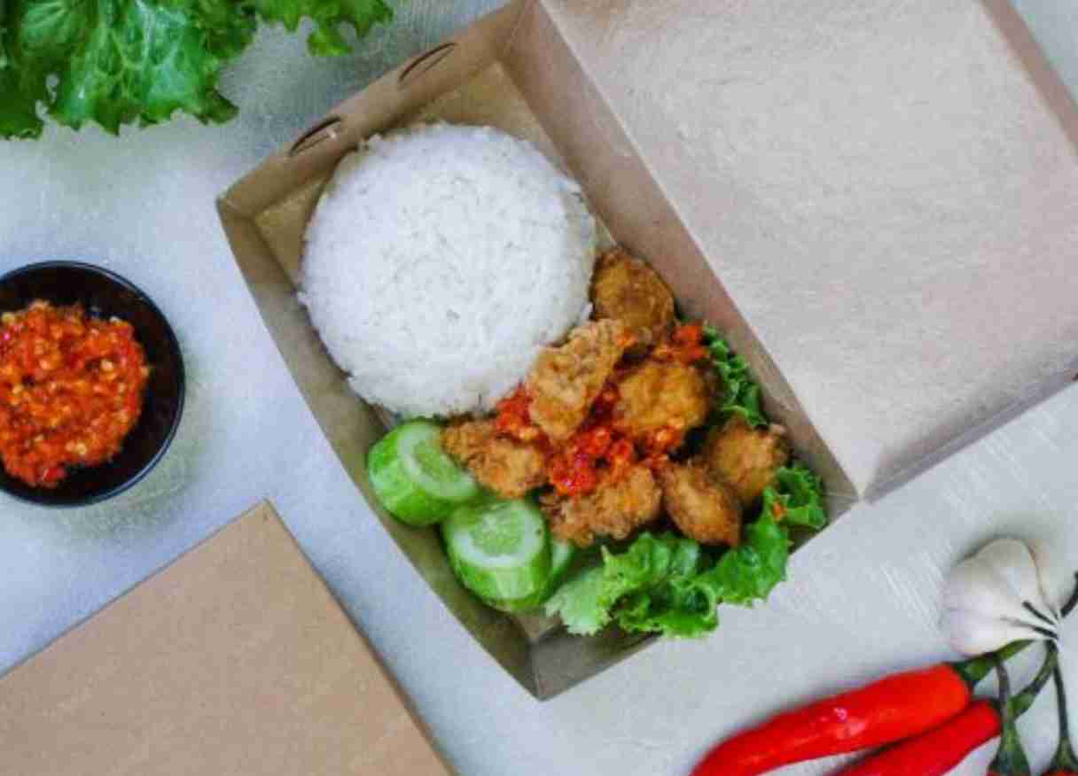 percetakan bandung Harga Cetak Kotak Nasi Panduan Lengkap Memilih Kemasan Berkualitas dengan Harga Terbaik Salah satu jenis kemasan yang paling banyak digunakan oleh usaha katering, rumah makan, restoran, hingga UMKM adalah kotak nasi. Tidak heran jika banyak pelaku usaha mencari informasi mengenai harga cetak kotak nasi agar dapat memperoleh produk berkualitas