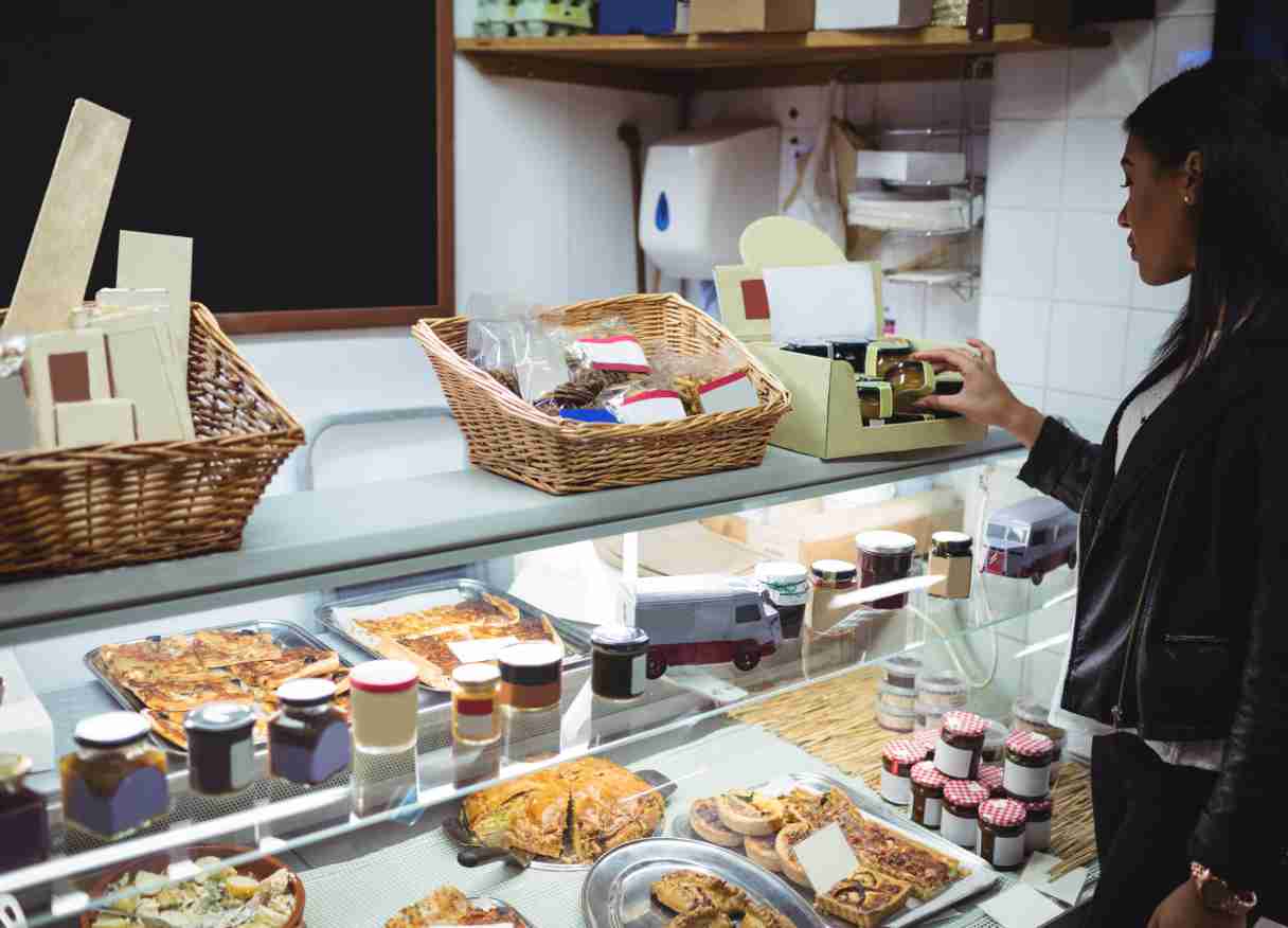 percetakan bandung Toko Kemasan Kue Bandung Solusi Packaging Berkualitas untuk Bisnis Bakery dan UMKM Oleh karena itu, memilih toko kemasan kue Bandung yang terpercaya menjadi langkah penting bagi pelaku usaha yang ingin menghadirkan produk berkualitas dengan tampilan profesional