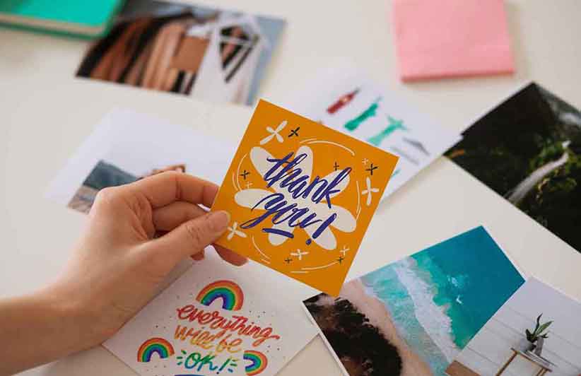 Mencari tempat percetakan stiker Bandung memang tidak susah dijumpai. Namun tidak semua memberikan kualitas yang baik karena stiker cenderung jadi hal yang sulit dicetak, apalagi dengan bahan-bahan tertentu.