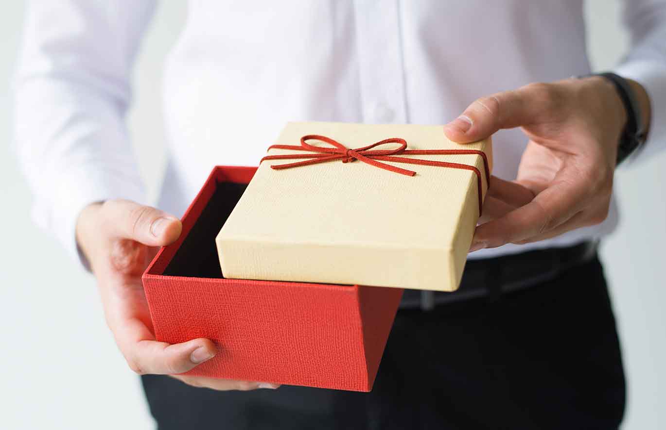 Apakah sedang mencari tempat percetakan dus hampers Bandung yang terpercaya? Datang saja ke jasa pembuatan hampers milik kami.
