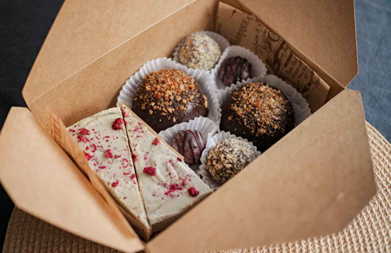 Mengetahui tempat yang bisa cetak dus kue dengan harga terjangkau dan desain menarik tentu akan menjadi keuntungan bagi para pebisnis.