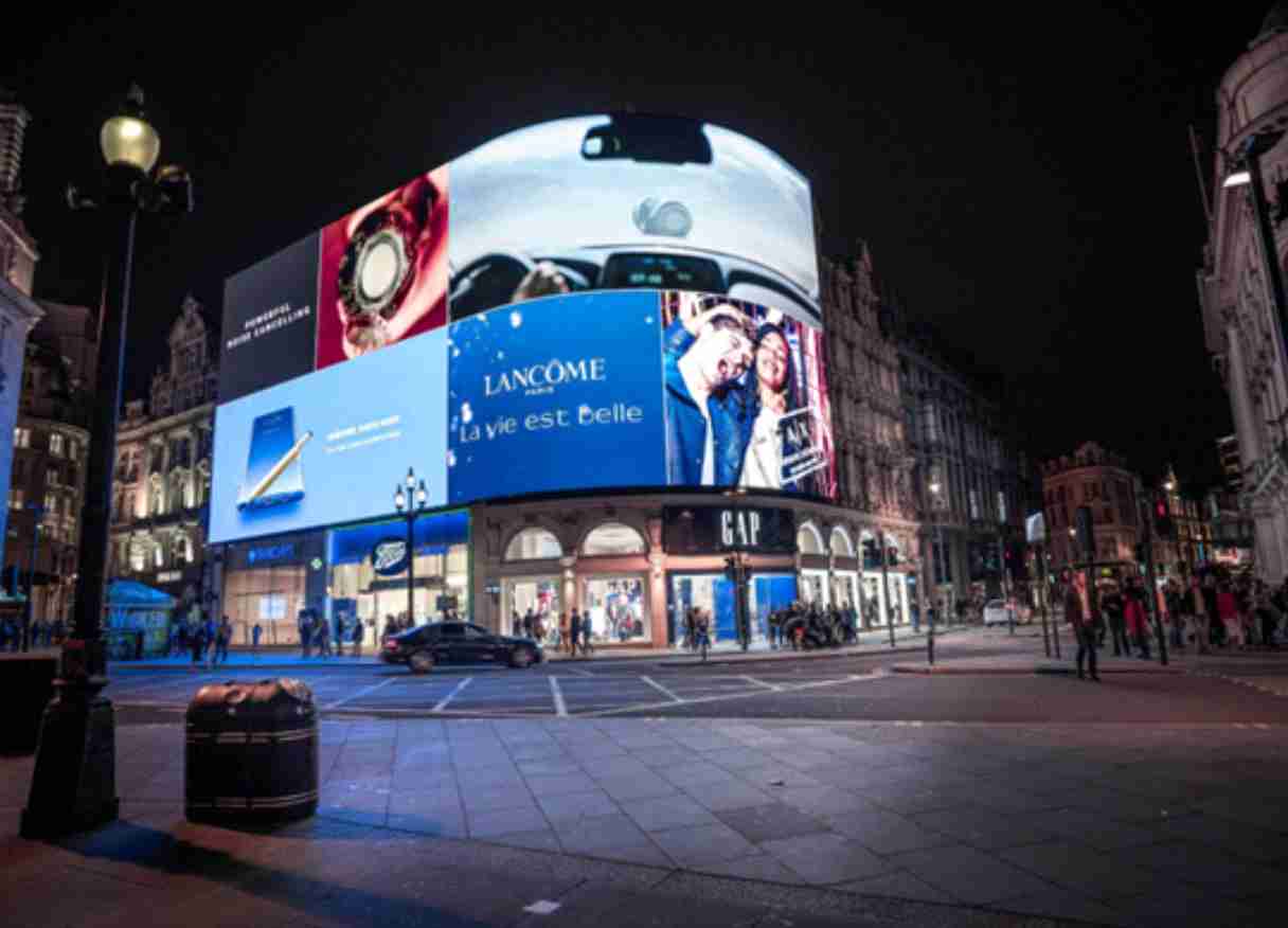 Penyedia atau jasa sewa billboard Bandung terpercaya bisa Anda riset secara langsung maupun melalui media internet. Reklame papan iklan raksasa ini sejak lama sampai sekarang