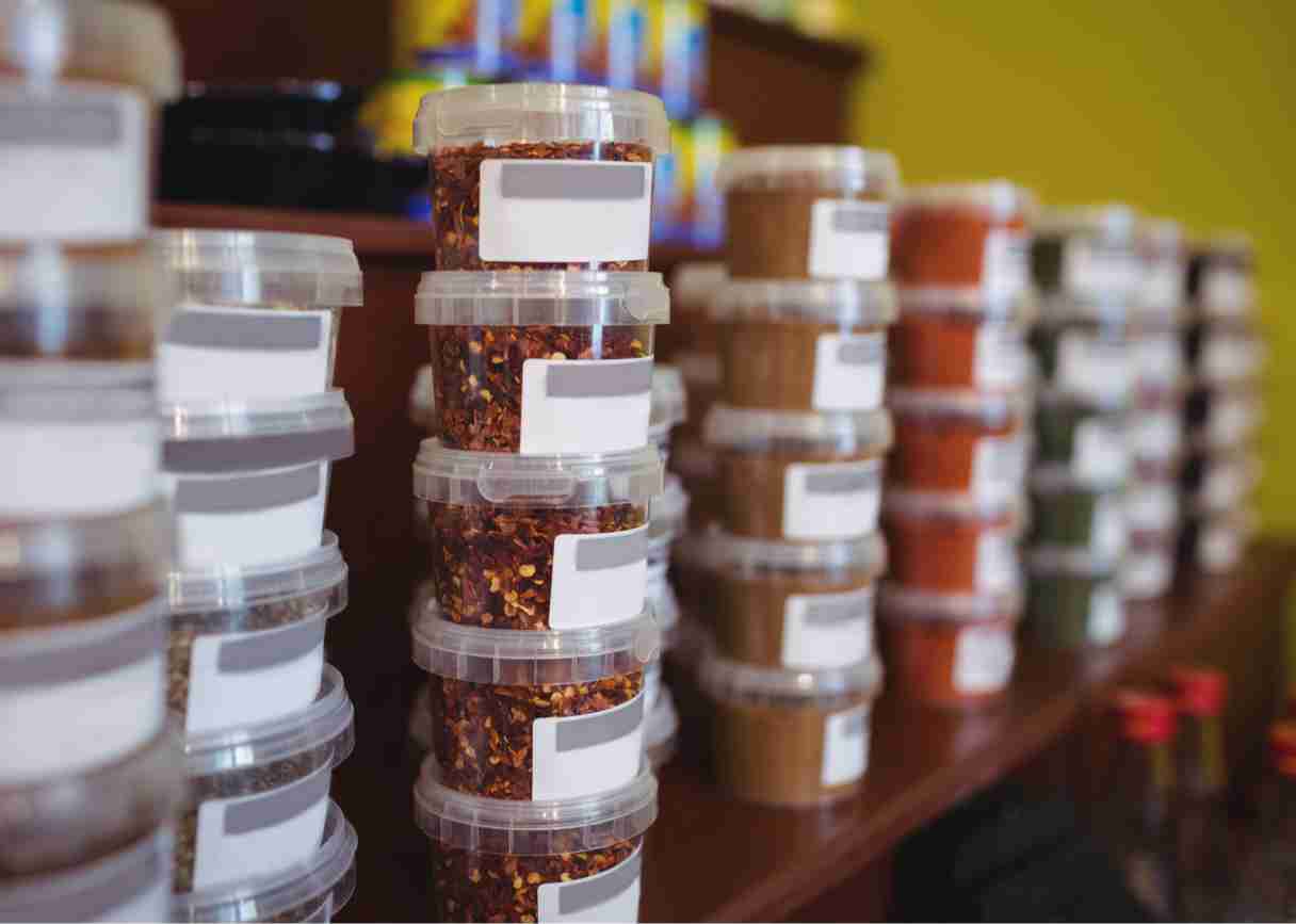 Kota yang terkenal dengan kreativitas dan inovasinya ini kini menjadi rumah bagi banyak pelaku usaha, mulai dari kuliner, fesyen, hingga produk kerajinan tangan. Dalam konteks ini, keberadaan gerai kemasan Bandung
