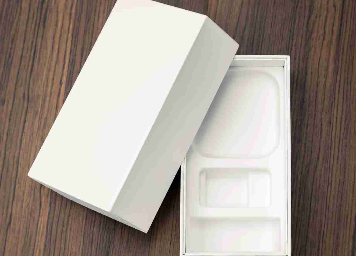 Di tengah persaingan bisnis yang semakin ketat, kemasan bukan hanya pelindung produk, tetapi juga representasi dari identitas dan kualitas brand. Itulah mengapa memilih tempat cetak box packaging Jakarta yang tepat sangat penting bagi pelaku usaha