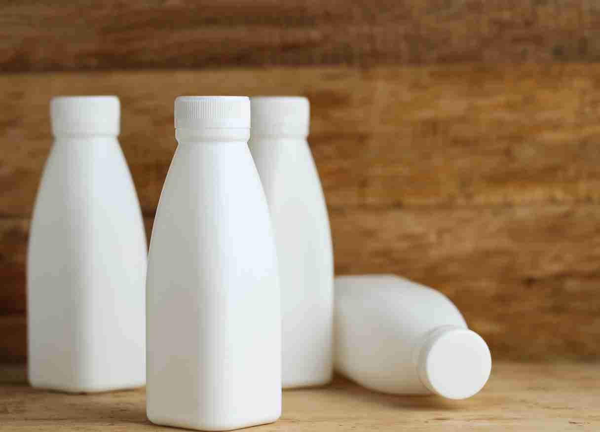 Di kota Bandung, tren penggunaan botol kemasan Bandung mengalami peningkatan signifikan dalam beberapa tahun terakhir, baik oleh pelaku usaha besar maupun pelaku Usaha Mikro