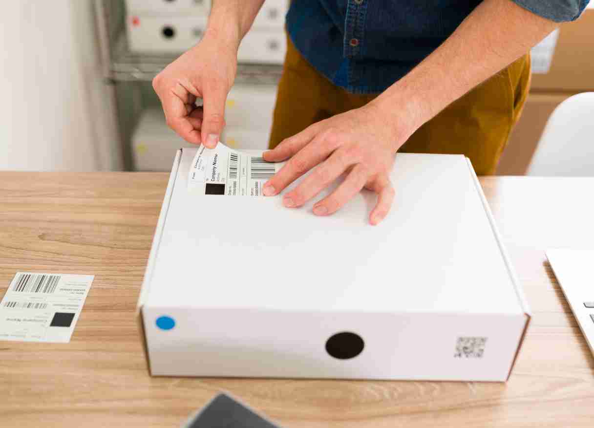 Seiring dengan bertumbuhnya sektor usaha mikro, kecil, dan menengah (UMKM), startup kuliner, fashion, hingga industri kreatif. Oleh karena itu, kehadiran percetakan packaging di Bandung menjadi salah satu elemen 