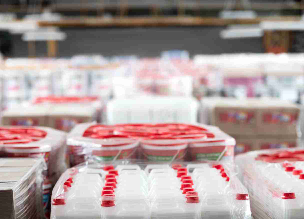 Salah satu pilihan yang paling populer adalah cetak plastik kemasan Bandung, karena plastik menawarkan fleksibilitas, harga terjangkau, dan desain yang bisa disesuaikan sesuai kebutuhan bisnis