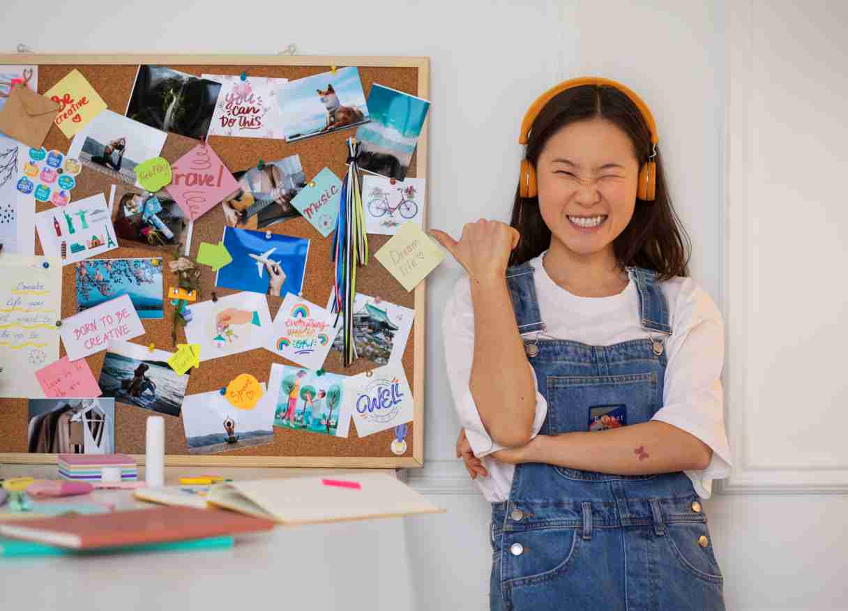Tidak hanya menjadi pusat fashion dan kuliner, Bandung juga menjadi tempat terbaik bagi siapa pun yang membutuhkan layanan cetak stiker, baik untuk keperluan UMKM, bisnis kuliner, brand fashion, event komunitas hingga kebutuhan pribadi. Layanan buat stiker di Bandung kini semakin mudah ditemukan