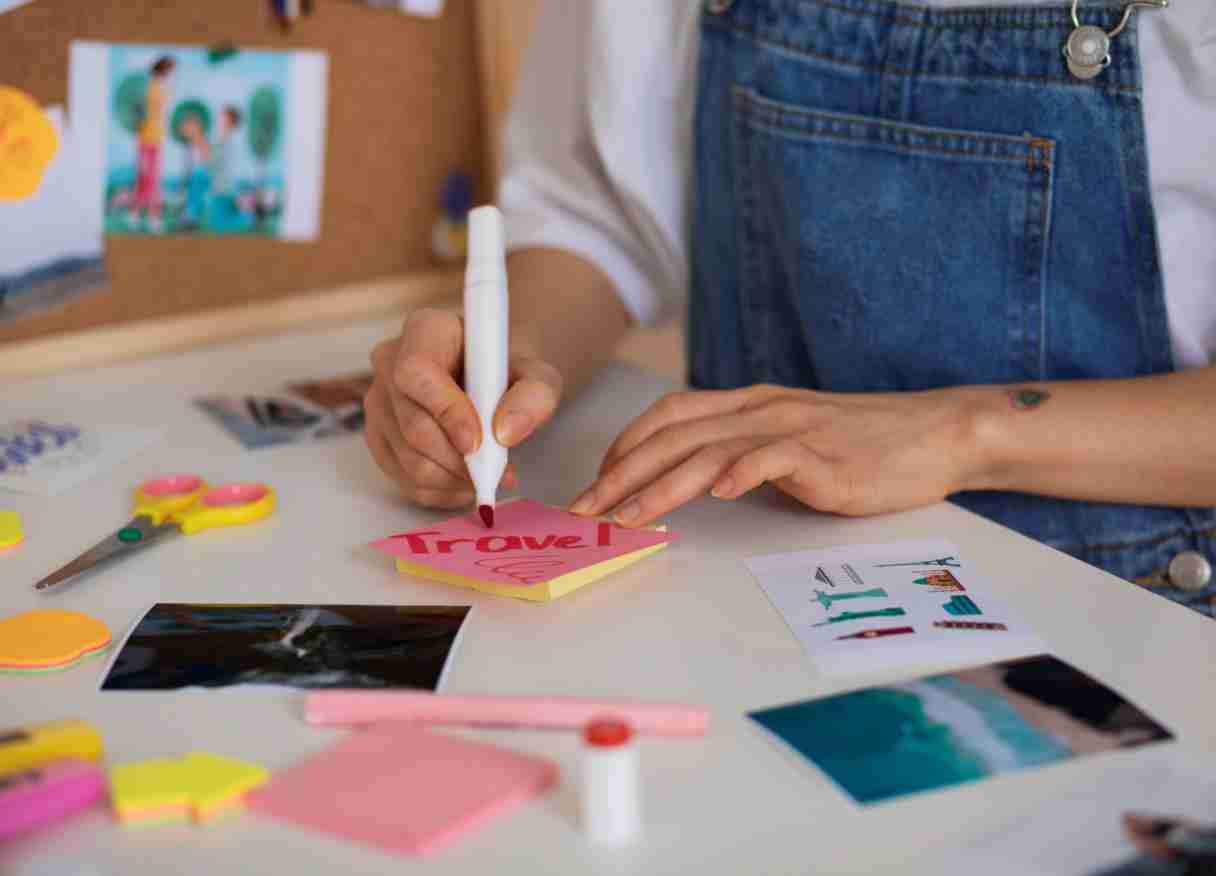 Salah satu media yang masih sangat efektif dan fleksibel adalah stiker. Tidak heran jika permintaan terhadap jasa buat stiker Bandung terus meningkat, baik untuk kebutuhan bisnis, komunitas, maupun personal branding