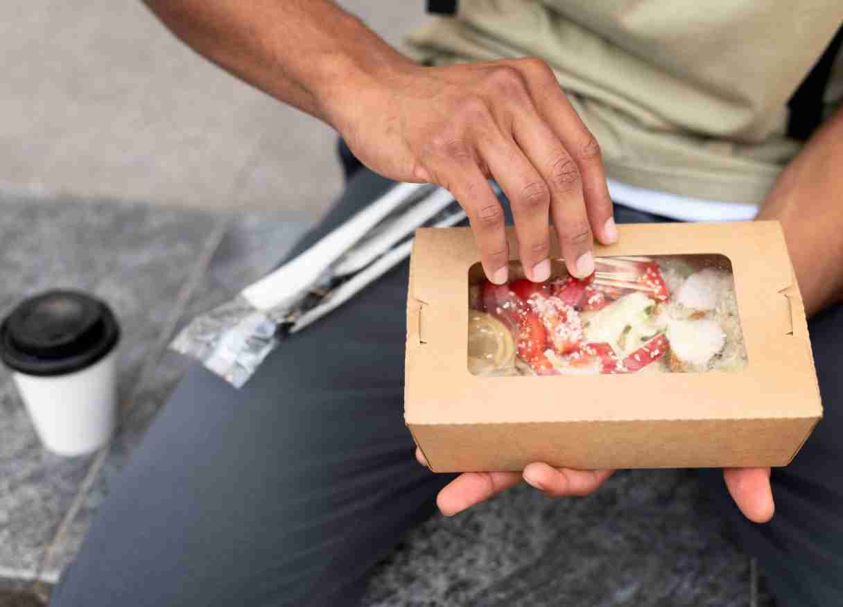 Salah satu solusi terbaik yang banyak dipilih pelaku usaha adalah packaging box custom Bandung. Dengan desain yang menarik dan kualitas material yang baik, kemasan custom mampu memberikan kesan profesional sekaligus meningkatkan nilai jual produk