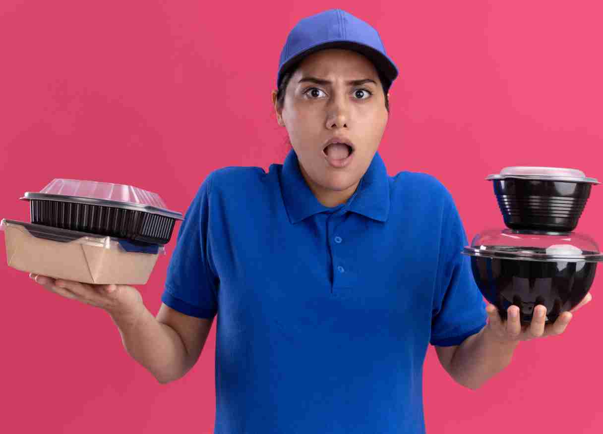 Salah satu jenis kemasan yang banyak digunakan oleh pelaku usaha makanan adalah dus catering. Karena itu, mencari tempat cetak dus catering yang berkualitas menjadi langkah penting agar bisnis terlihat lebih profesional dan menarik di mata pelanggan