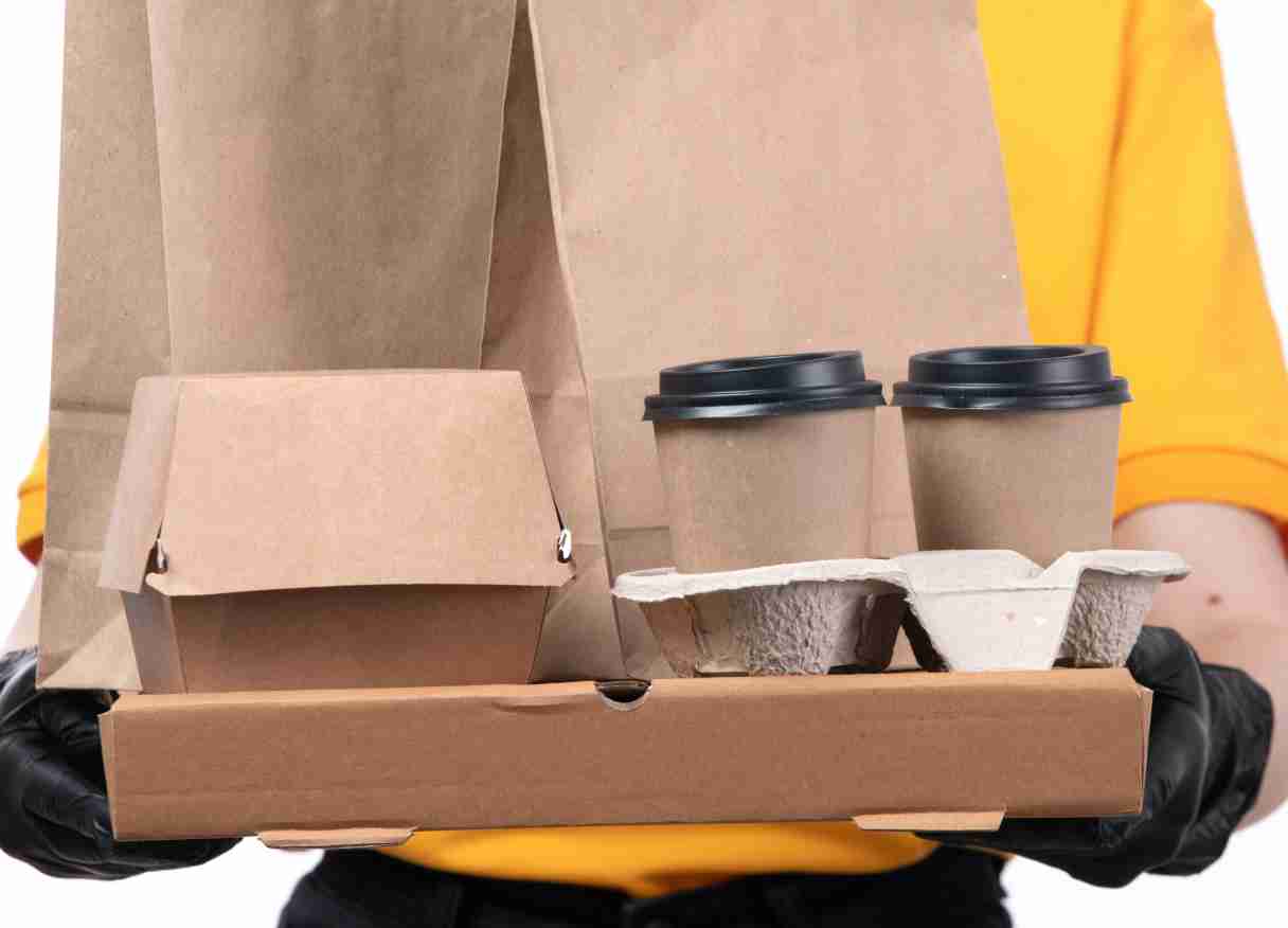 Tidak hanya berfungsi sebagai pelindung produk, kemasan juga menjadi bagian penting dalam strategi branding. Karena itulah kebutuhan akan packaging makanan Bandung semakin meningkat di kalangan pelaku usaha
