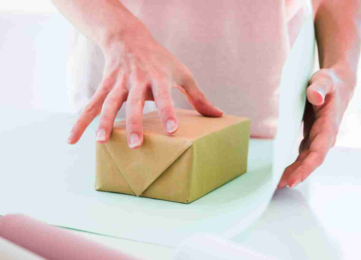 Oleh karena itu, banyak pelaku usaha mulai memanfaatkan jasa cetak dus packaging untuk mendapatkan kemasan yang menarik, berkualitas, dan sesuai dengan karakter produk mereka