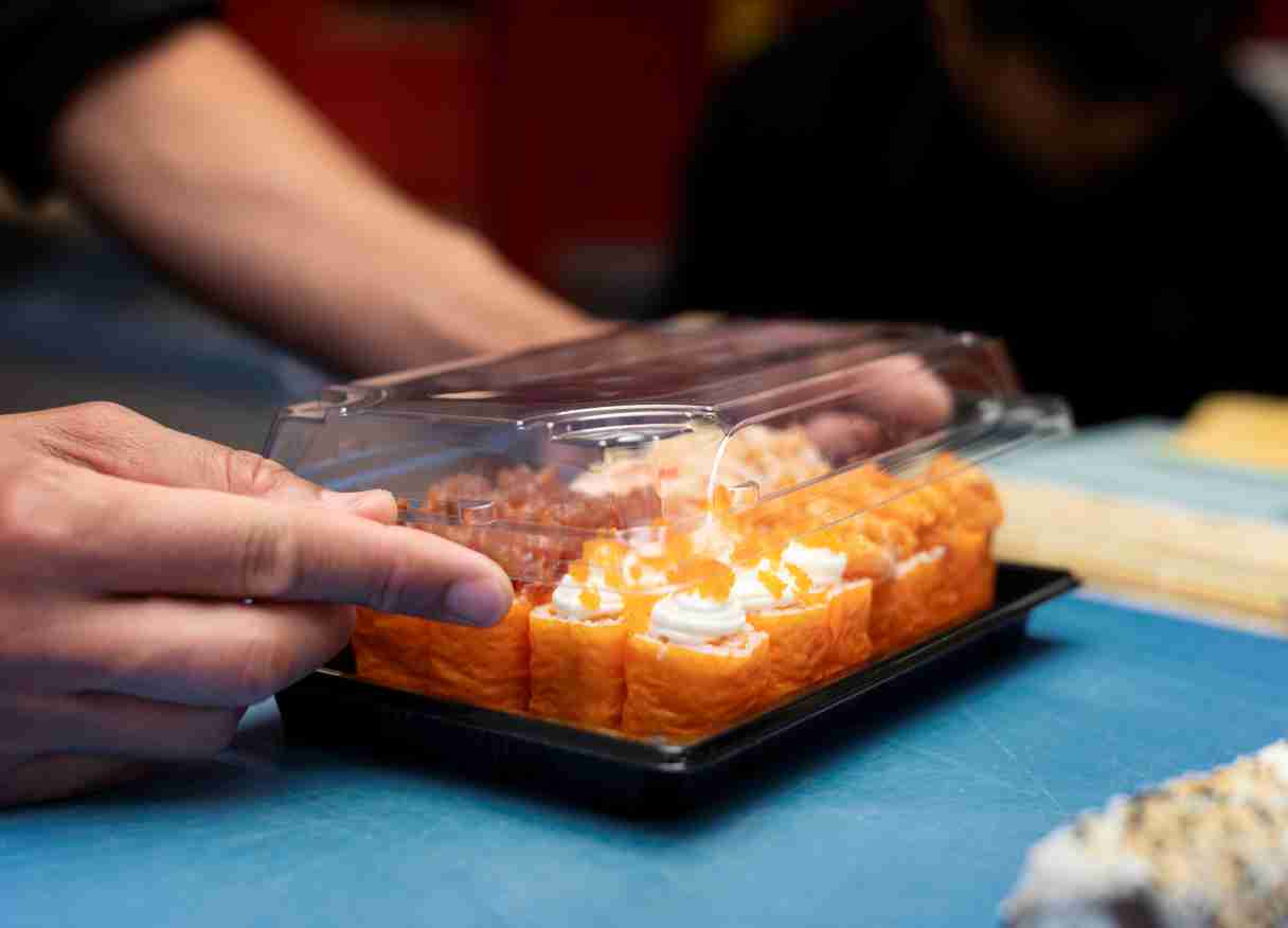 Oleh karena itu, layanan cetak dus martabak Bandung menjadi kebutuhan penting bagi para pelaku usaha kuliner yang ingin tampil lebih profesional dan menarik di mata pelanggan