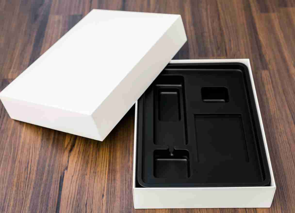 Salah satu jenis kemasan yang banyak dipilih oleh pelaku usaha adalah hardbox packaging Bandung karena menawarkan tampilan premium, kokoh, dan elegan